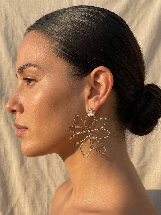 FLORA | Boucles d’oreilles en acier inoxydable et perles d’eau douce